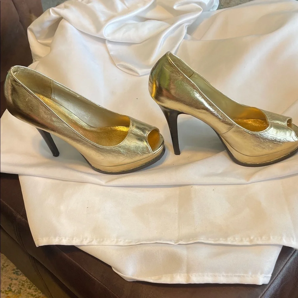 Gold Peep-Toe Heels by Qupid